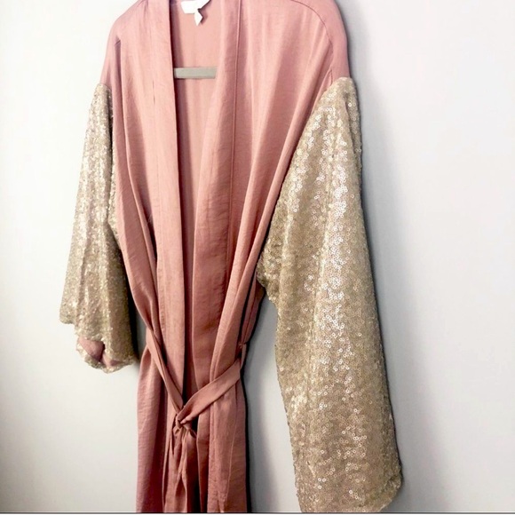 Sequin sleeve cover up or robe - Picture 4 of 5